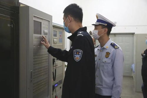 丹東市消防救援支隊走進我校校園全面開展防疫消殺和消防檢查服務(wù)保障活動